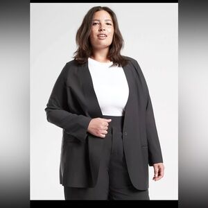 Athleta Avenue blazerBlack Washable Size 20
(Performance stretch) Like new